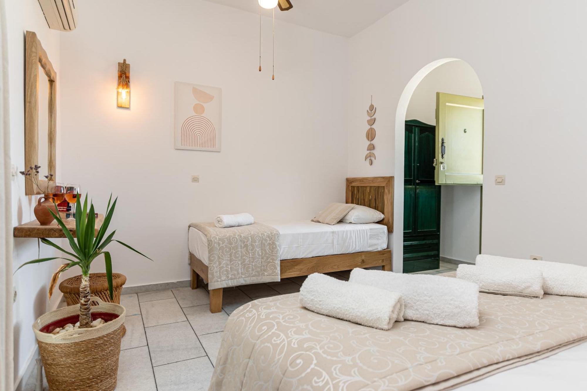 Studios Vrettos Beachfront Hotel Πλάκα Εξωτερικό φωτογραφία